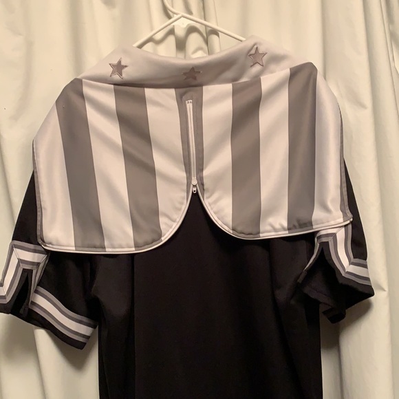 Fubu - Picture 8 of 12